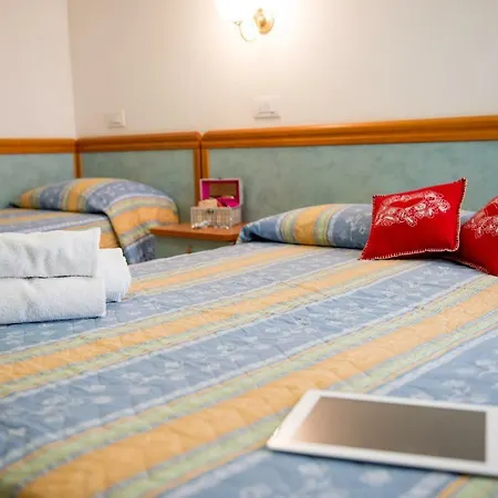 Apartmanhotel Comfort - Nuova Gestione 3*